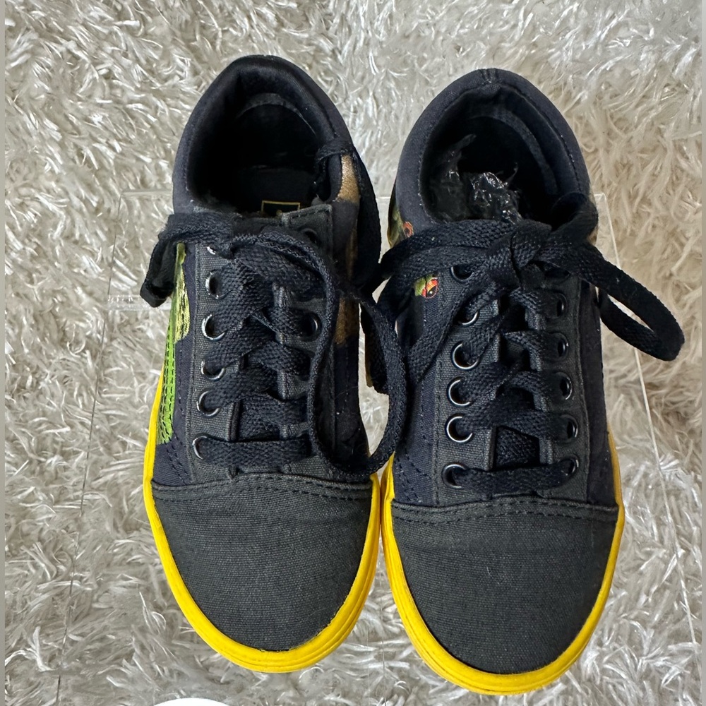 Vans National Geographic Old Skool Sneaker Kid’s Size 11 - Picture 2 of 6